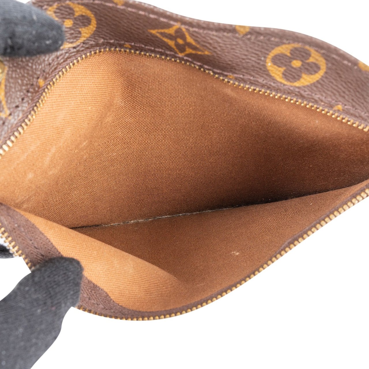 Louis Vuitton Canvas Monogram Randonnee Clip Clutch Bruin