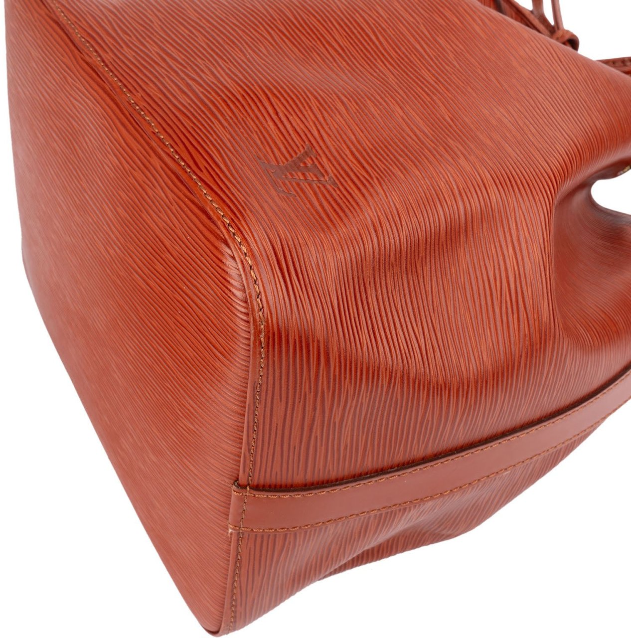 Louis Vuitton Kenyan Fawn Epi Leather Sac Noé Petit Shoulder Bag Bruin