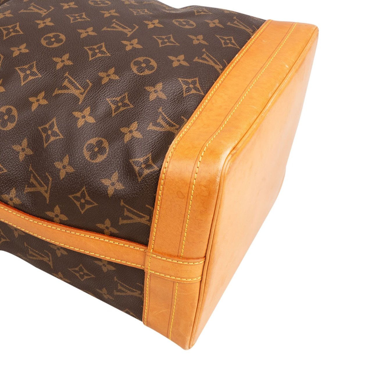 Louis Vuitton Monogram Canvas Sac Noé Grande Shoulder Bag Bruin