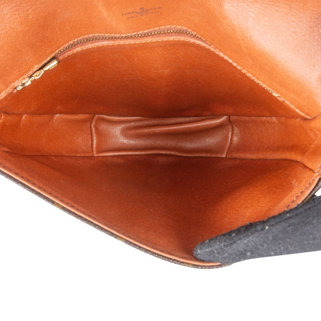 Louis Vuitton Monogram Canvas Chantilly GM Crossbody Bag Bruin