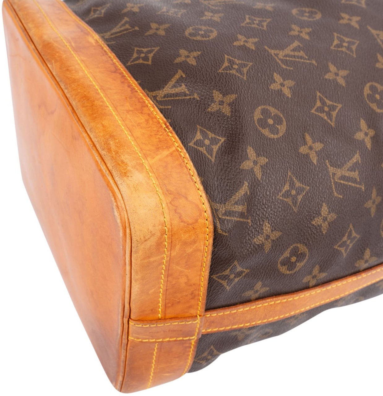 Louis Vuitton Monogram Canvas Sac Noé Grande Shoulder Bag Bruin