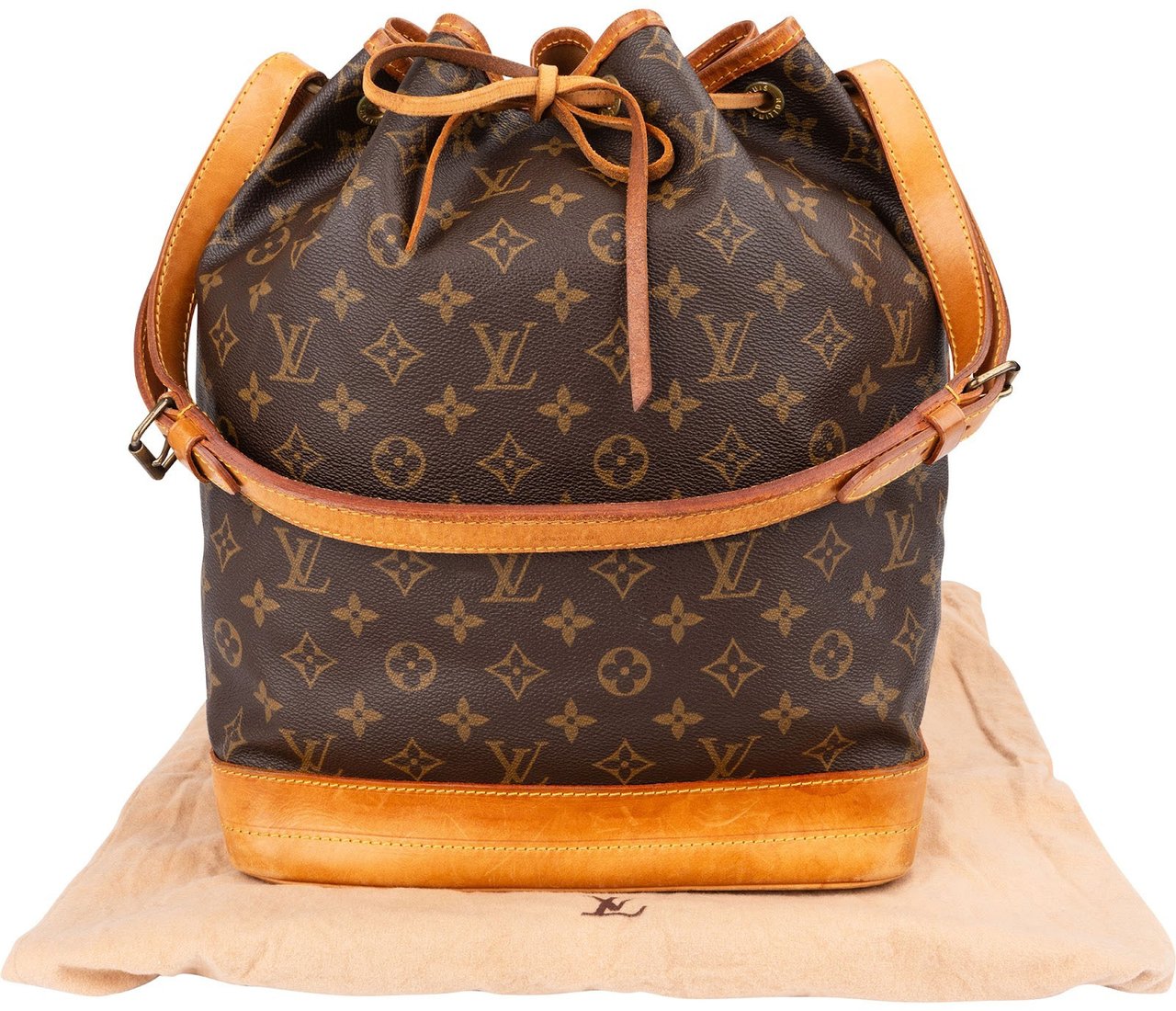 Louis Vuitton Monogram Canvas Sac Noé Grande Shoulder Bag Bruin