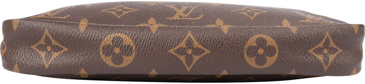 Louis Vuitton Louis Vuitton Canvas Monogram Pochette Accessoire Handbag Bruin
