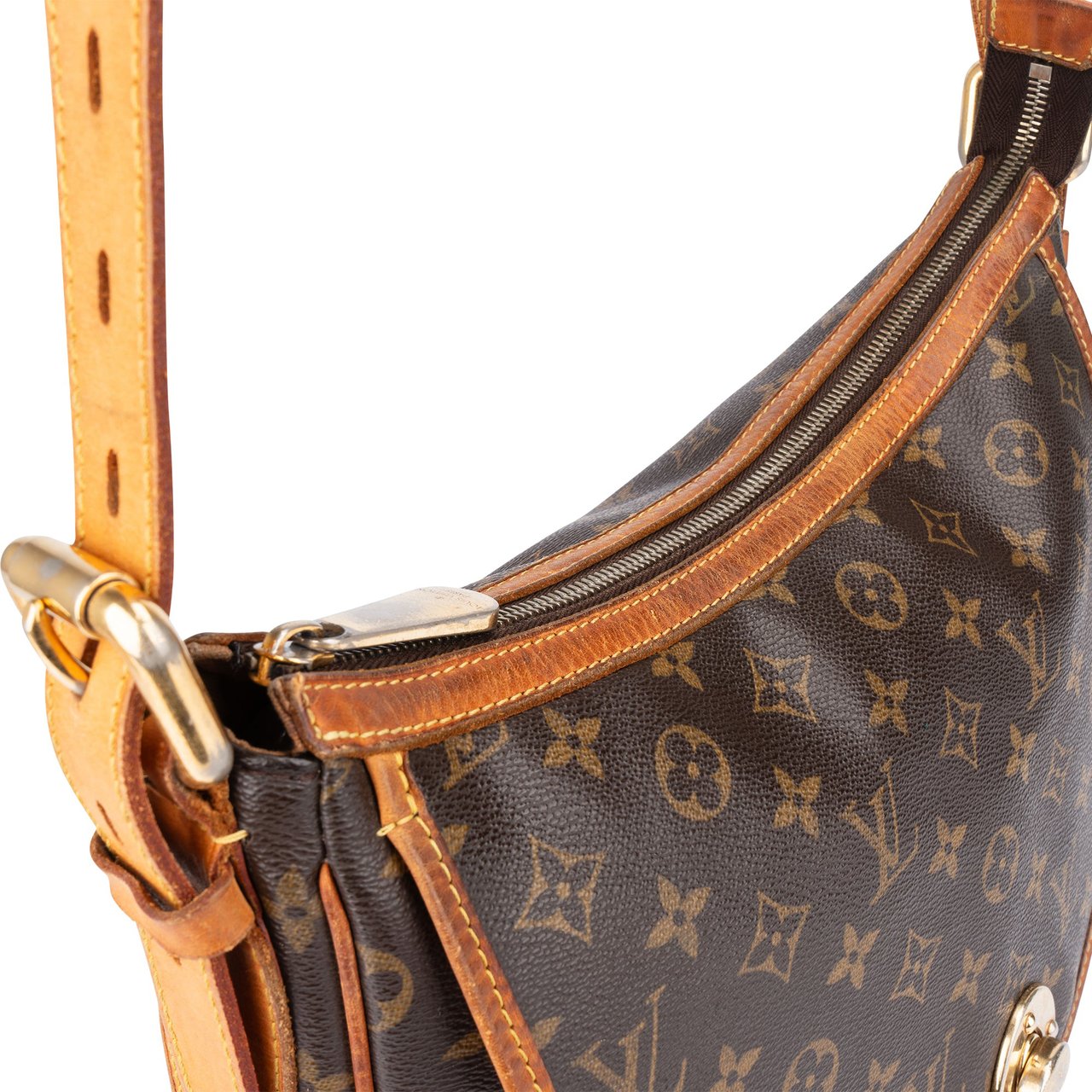 Louis Vuitton Louis Vuitton Canvas Monogram Tulum GM Crossbody Bag Bruin