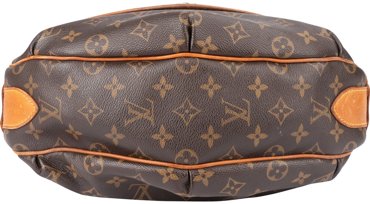 Louis Vuitton Louis Vuitton Canvas Monogram Tulum GM Crossbody Bag Bruin