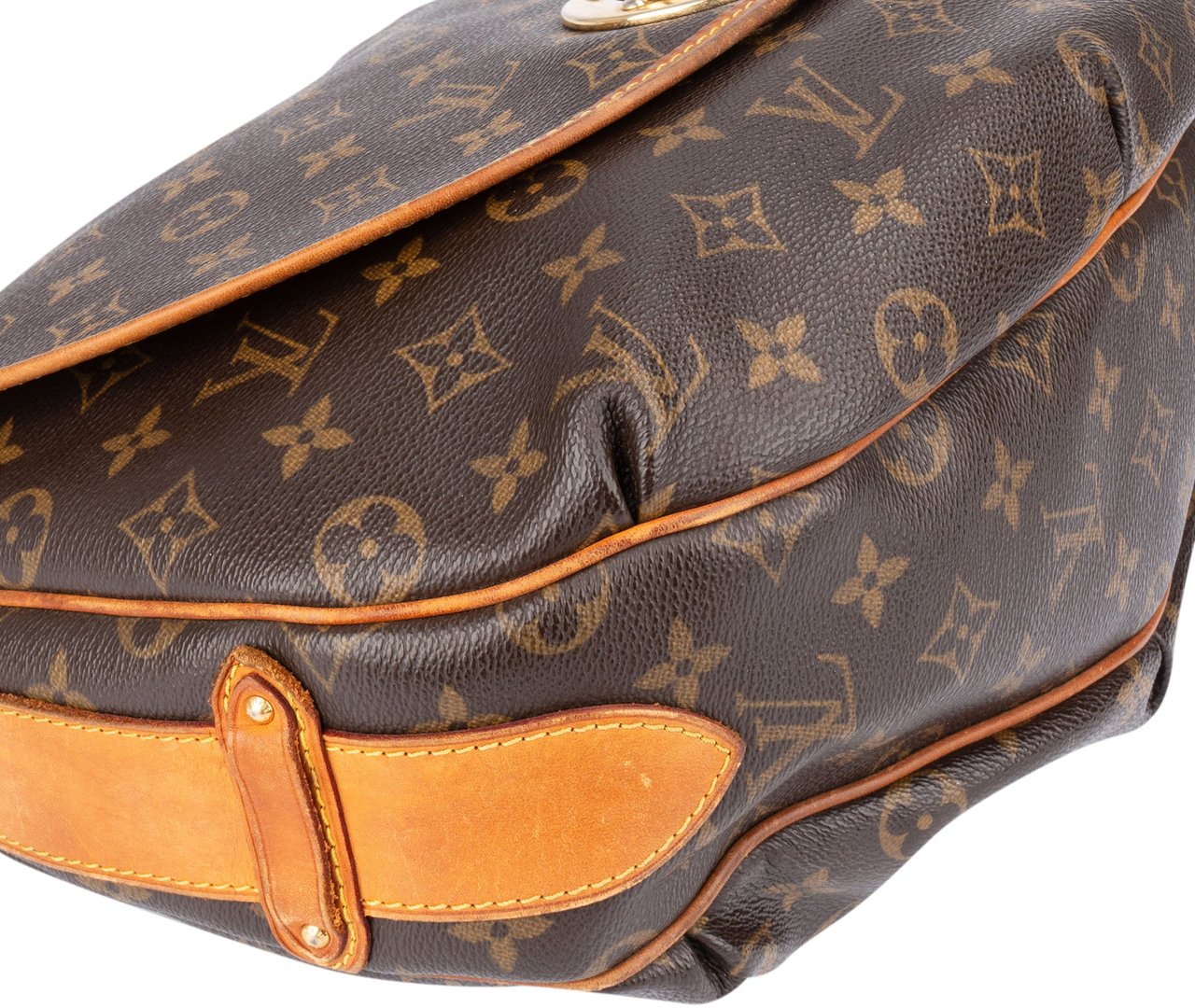Louis Vuitton Louis Vuitton Canvas Monogram Tulum GM Crossbody Bag Bruin