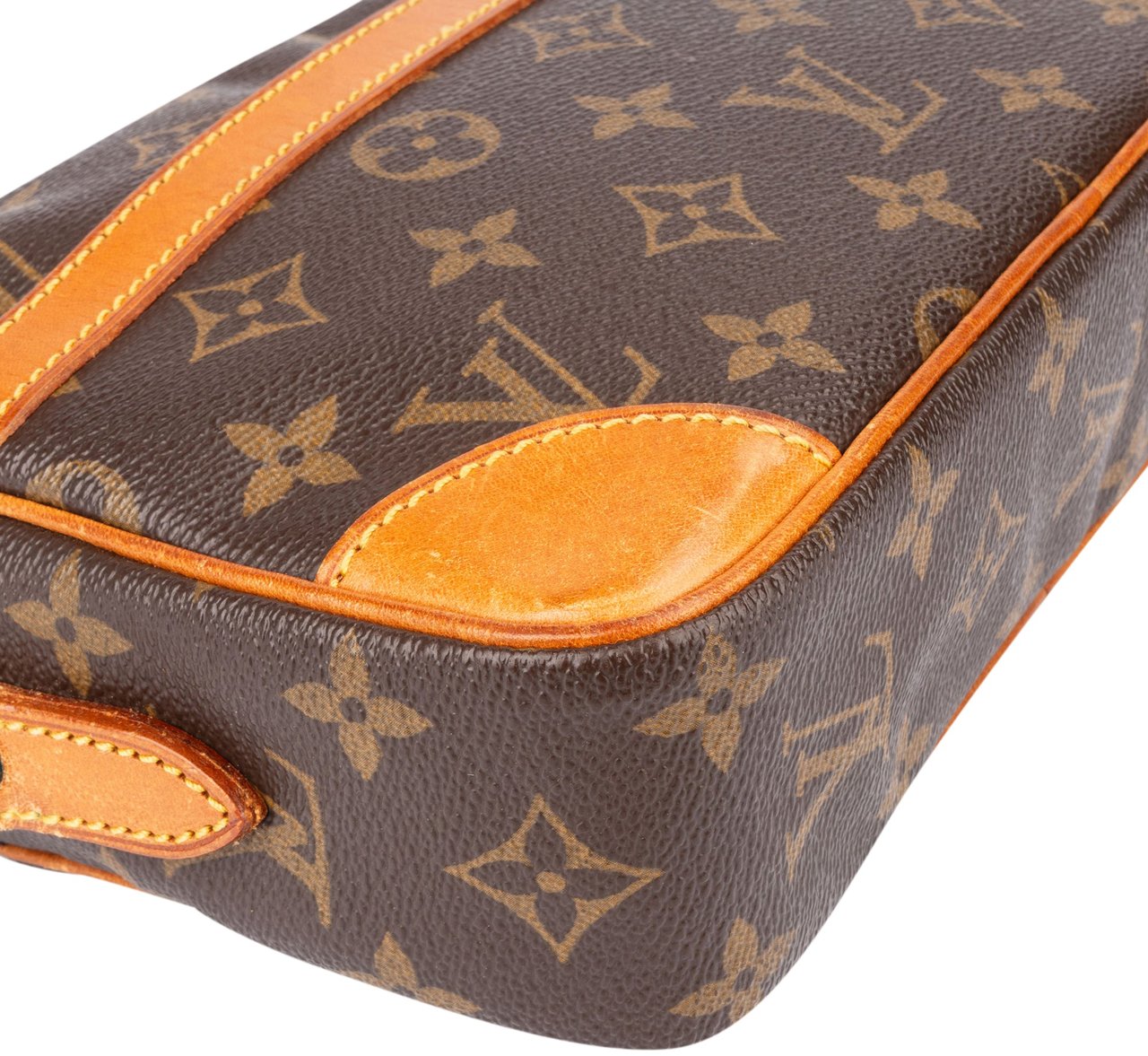 Louis Vuitton Louis Vuitton Canvas Monogram Trocadero 23 Crossbody Bag Bruin