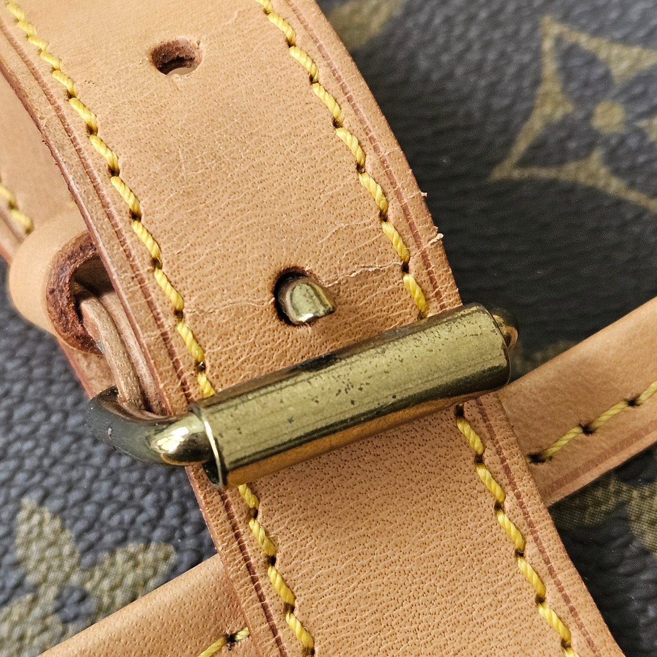 Louis Vuitton Louis Vuitton Canvas Monogram Gibeciere Crossbody Bag Bruin