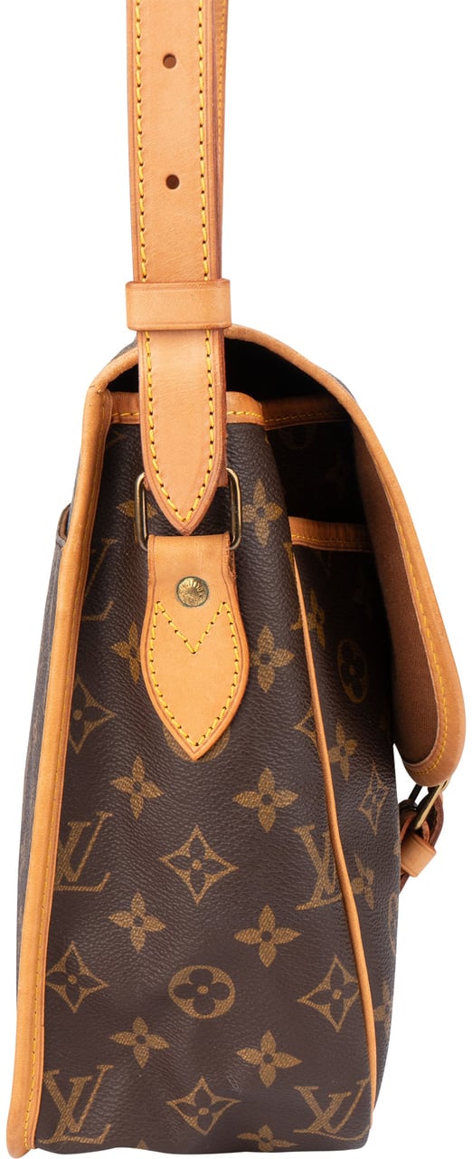 Louis Vuitton Louis Vuitton Canvas Monogram Gibeciere Crossbody Bag Bruin