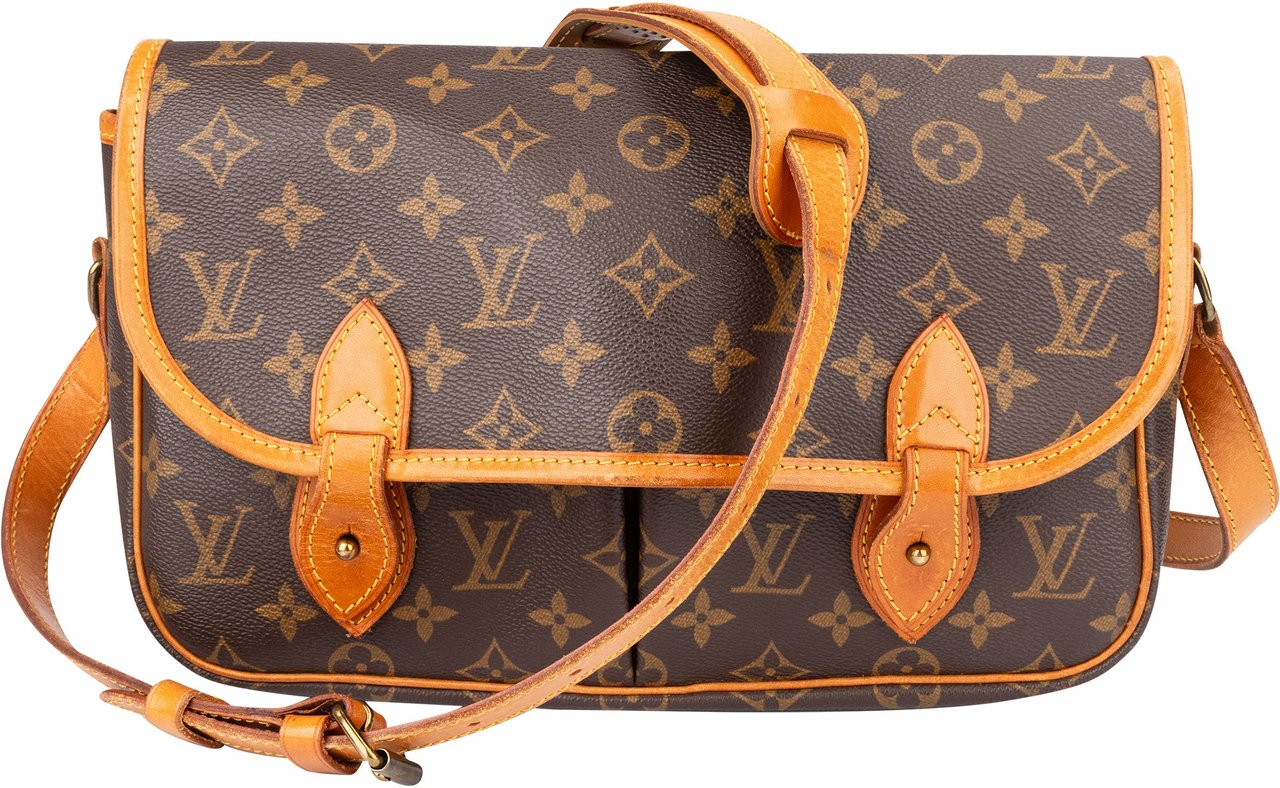 Louis Vuitton Canvas Monogram Gibeciere MM Crossbody Bag Bruin