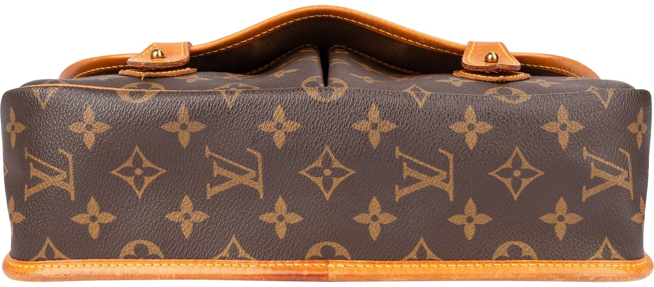 Louis Vuitton Canvas Monogram Gibeciere MM Crossbody Bag Bruin