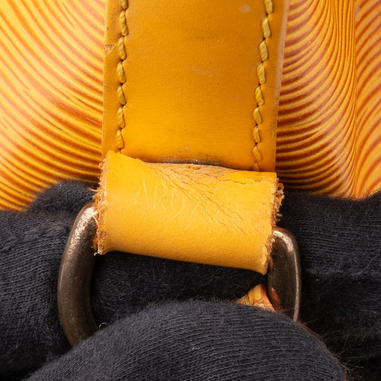 Louis Vuitton Louis Vuitton Yellow Epi Leather Sac Noe Petit Shoulder Bag Geel