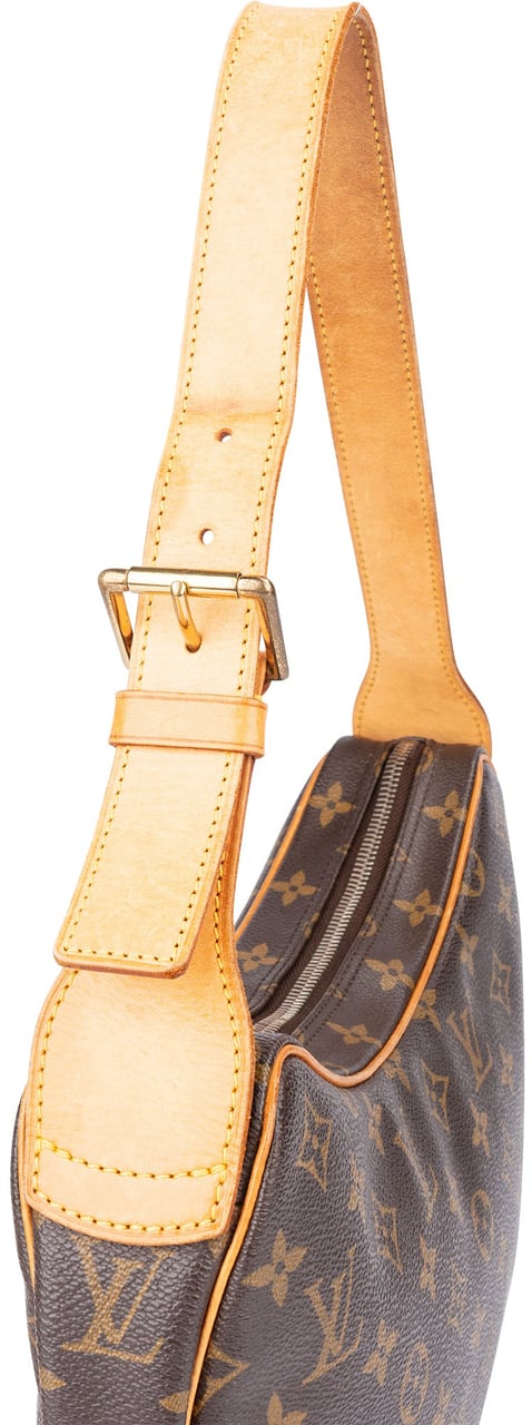Louis Vuitton Louis Vuitton Canvas Monogram Croissant MM Shoulder Bag Bruin