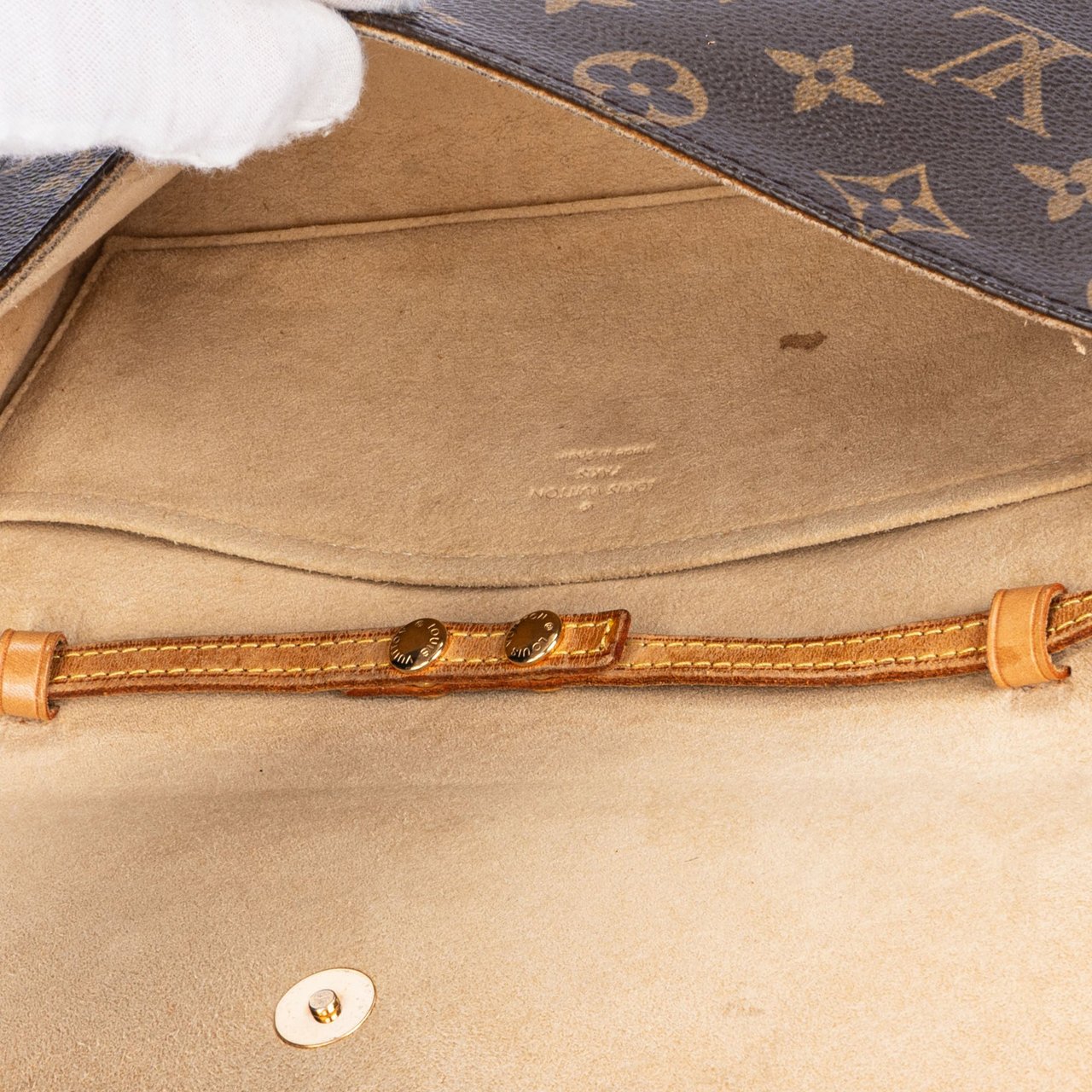 Louis Vuitton Louis Vuitton Canvas Mongram Twin Pochette Accessoire Crossbody Bag Bruin