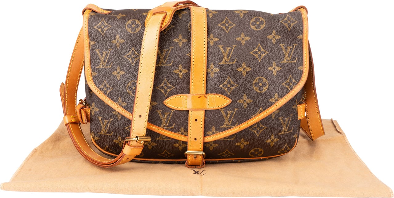 Louis Vuitton Louis Vuitton Canvas Monogram Saumur 30 Crossbody Bag Bruin