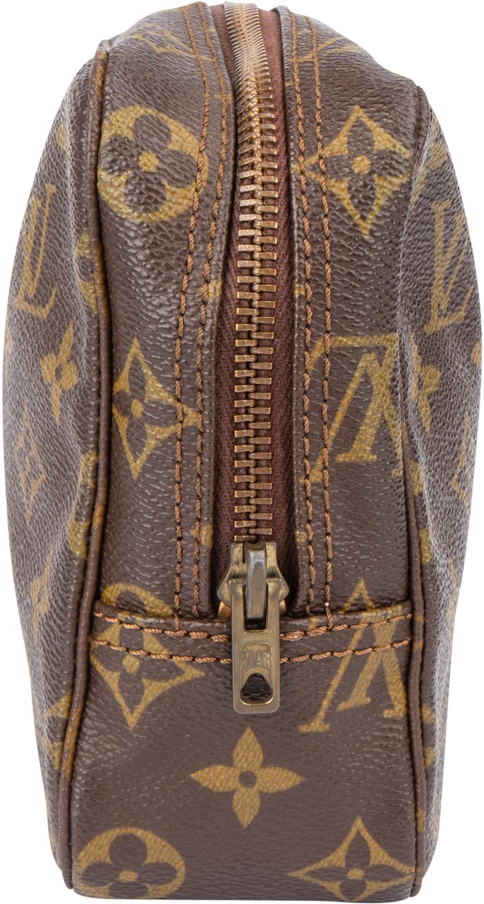 Louis Vuitton Canvas Monogram Trousse Toilette 23 Clutch Bruin