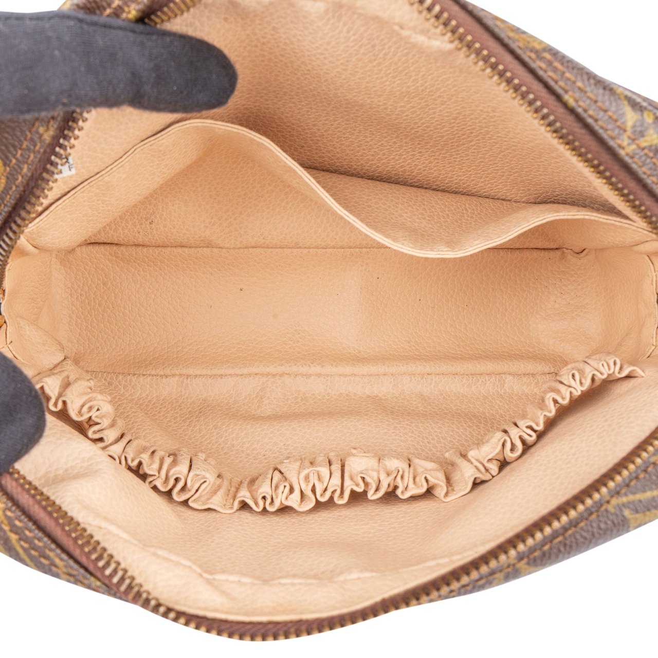 Louis Vuitton Louis Vuitton Canvas Monogram Trousse Toilette 23 Clutch Bruin