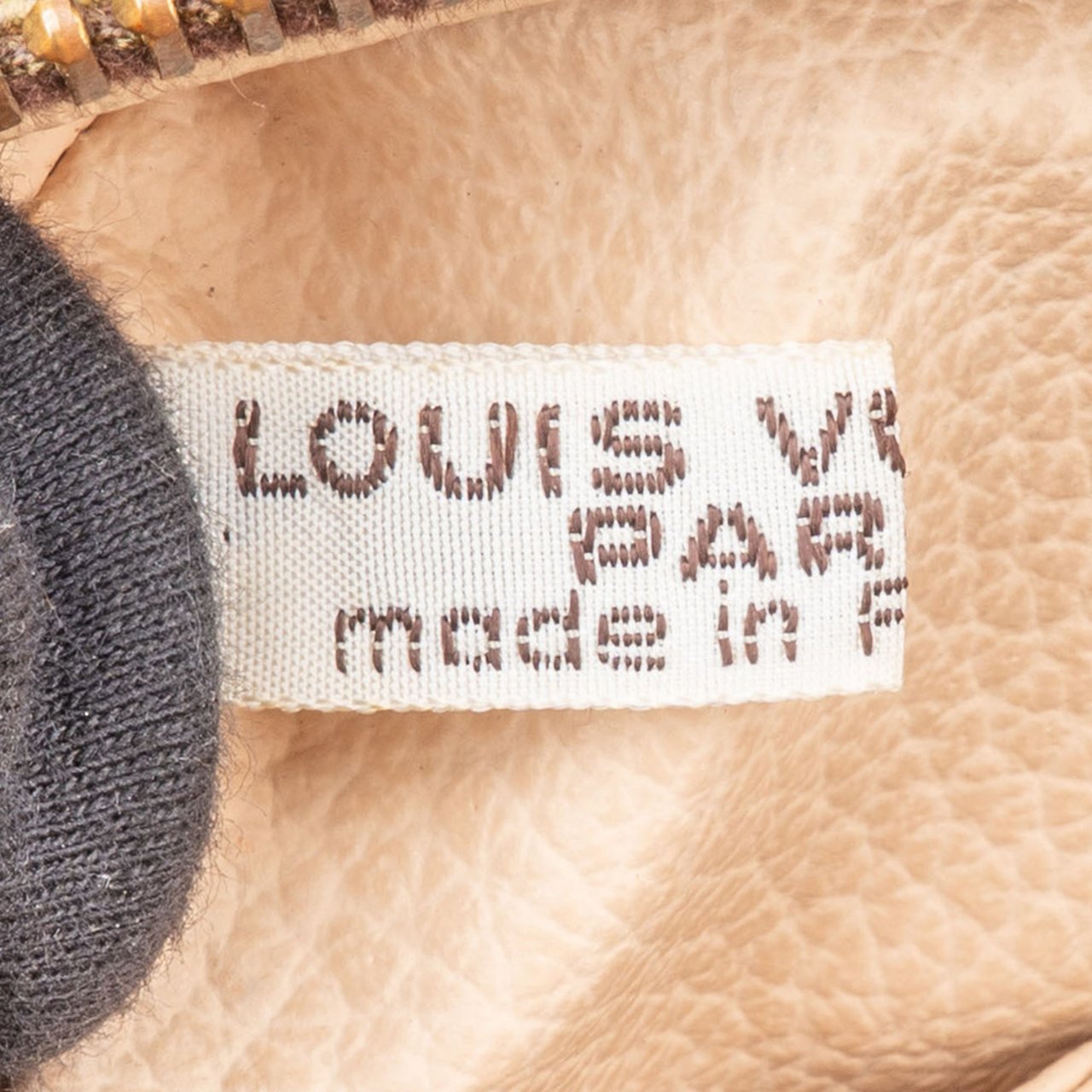 Louis Vuitton Canvas Monogram Trousse Toilette 23 Clutch Bruin
