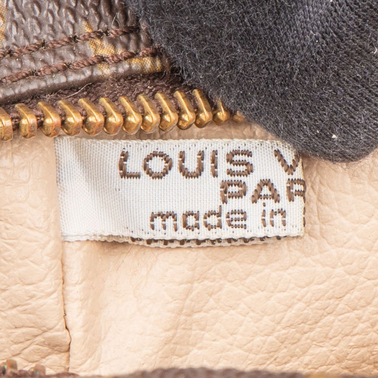 Louis Vuitton Louis Vuitton Canvas Monogram Trousse Toilette 28 Clutch Bruin