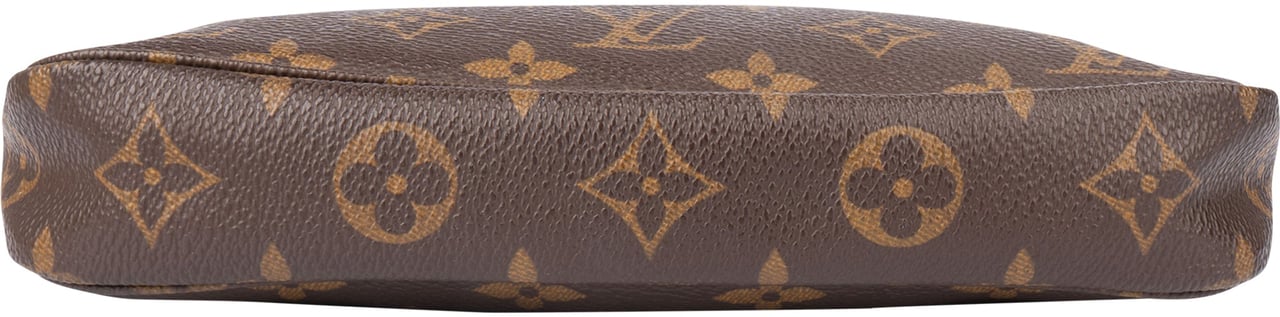 Louis Vuitton Louis Vuitton Canvas Monogram Pochette Accessoire Handbag Bruin