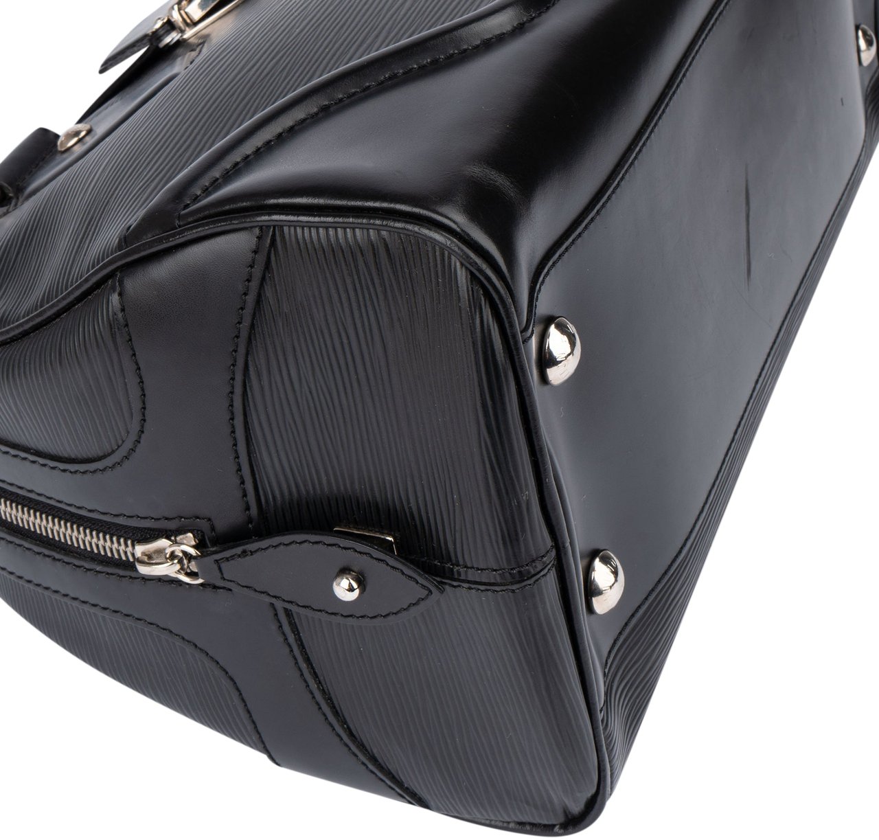 Louis Vuitton Louis Vuitton Noir Epi Leather Montaigne GM Handbag Zwart