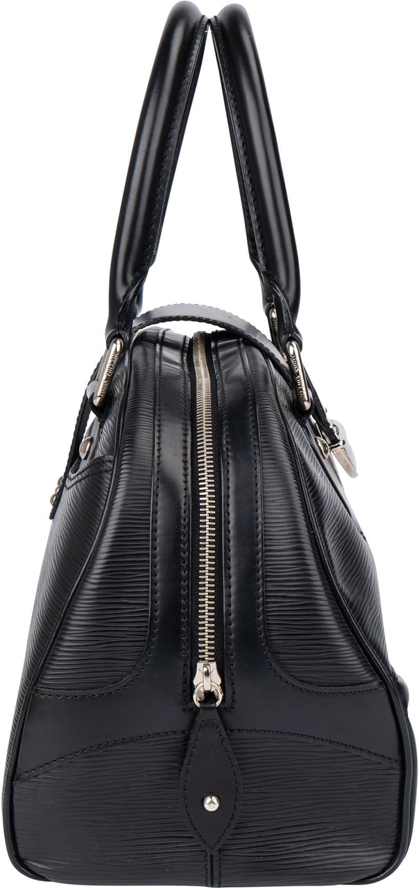 Louis Vuitton Louis Vuitton Noir Epi Leather Montaigne GM Handbag Zwart