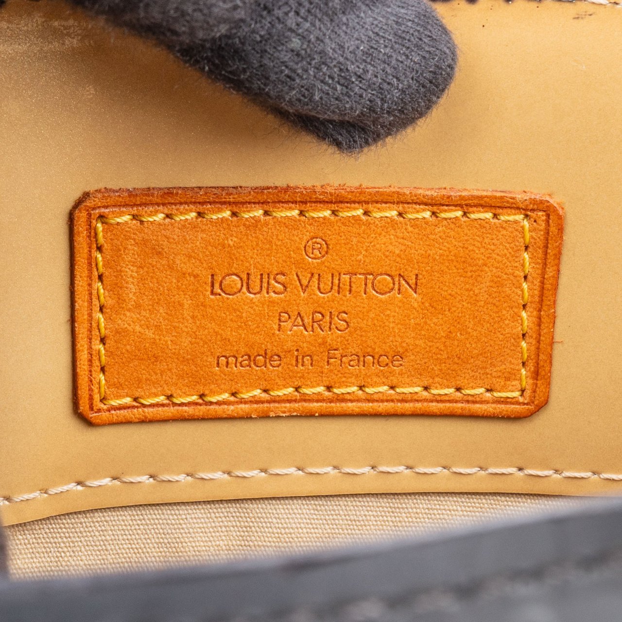 Louis Vuitton Louis Vuitton Vernis Monogram Reade PM Handbag Zwart