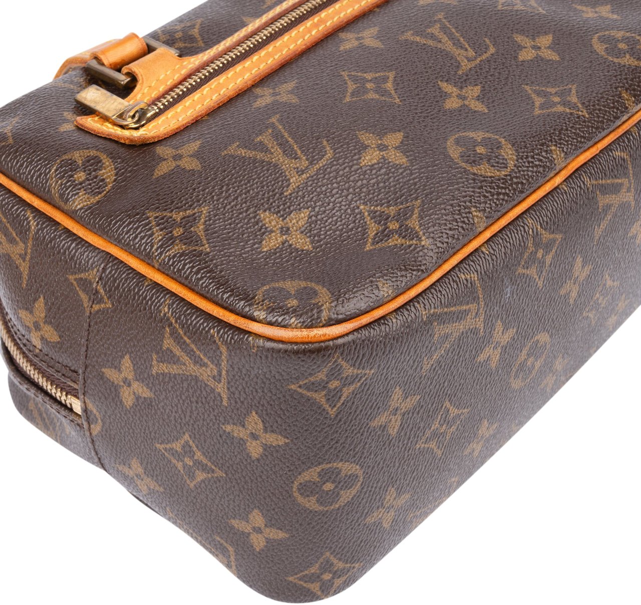 Louis Vuitton Canvas Monogram Cite MM Shoulder Bag Bruin