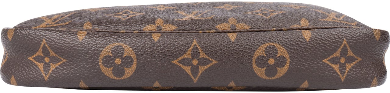 Louis Vuitton Louis Vuitton Canvas Monogram Pochette Accessoire Handbag Bruin