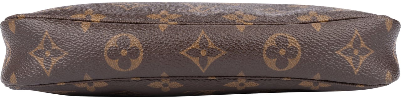 Louis Vuitton Louis Vuitton Canvas Monogram Pochette Accessoire Handbag Bruin
