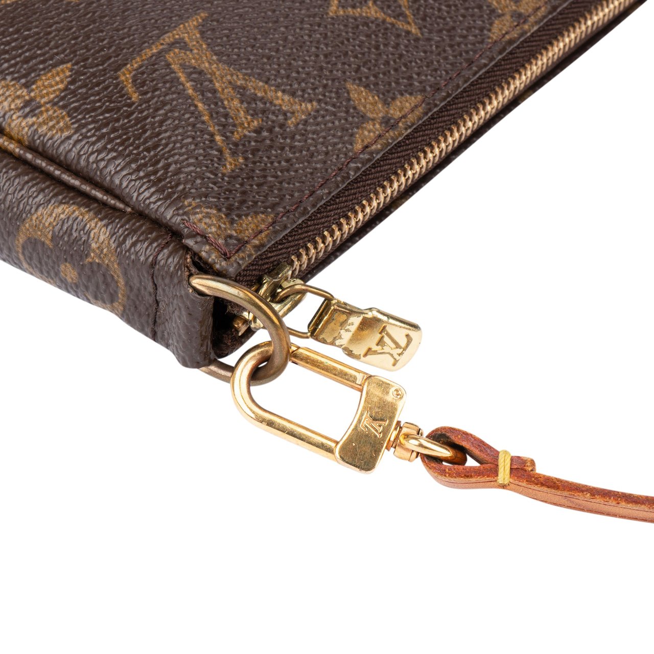 Louis Vuitton Louis Vuitton Canvas Monogram Pochette Accessoire Handbag Bruin