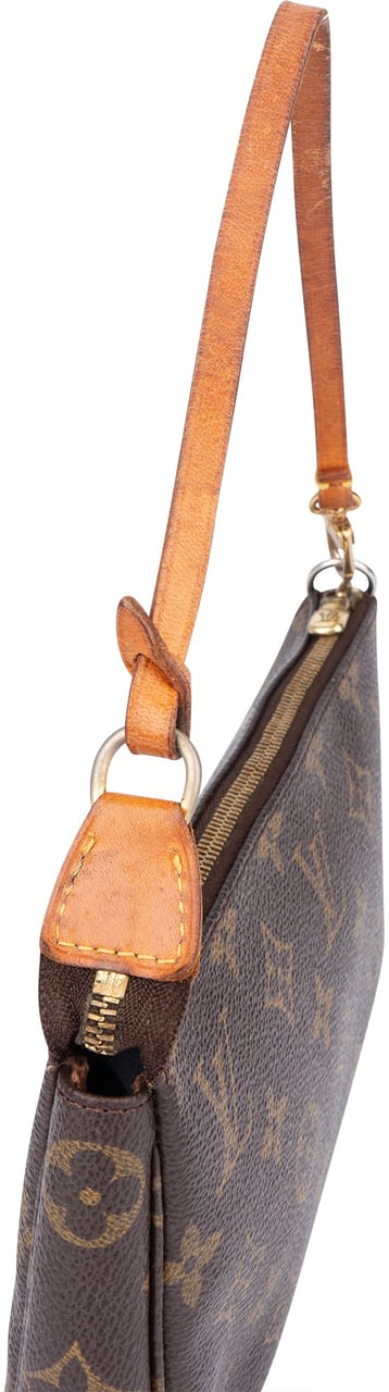 Louis Vuitton Louis Vuitton Canvas Monogram Pochette Accessoire Handbag Bruin