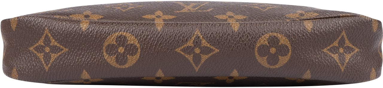 Louis Vuitton Louis Vuitton Canvas Monogram Pochette Accessoire Handbag Bruin