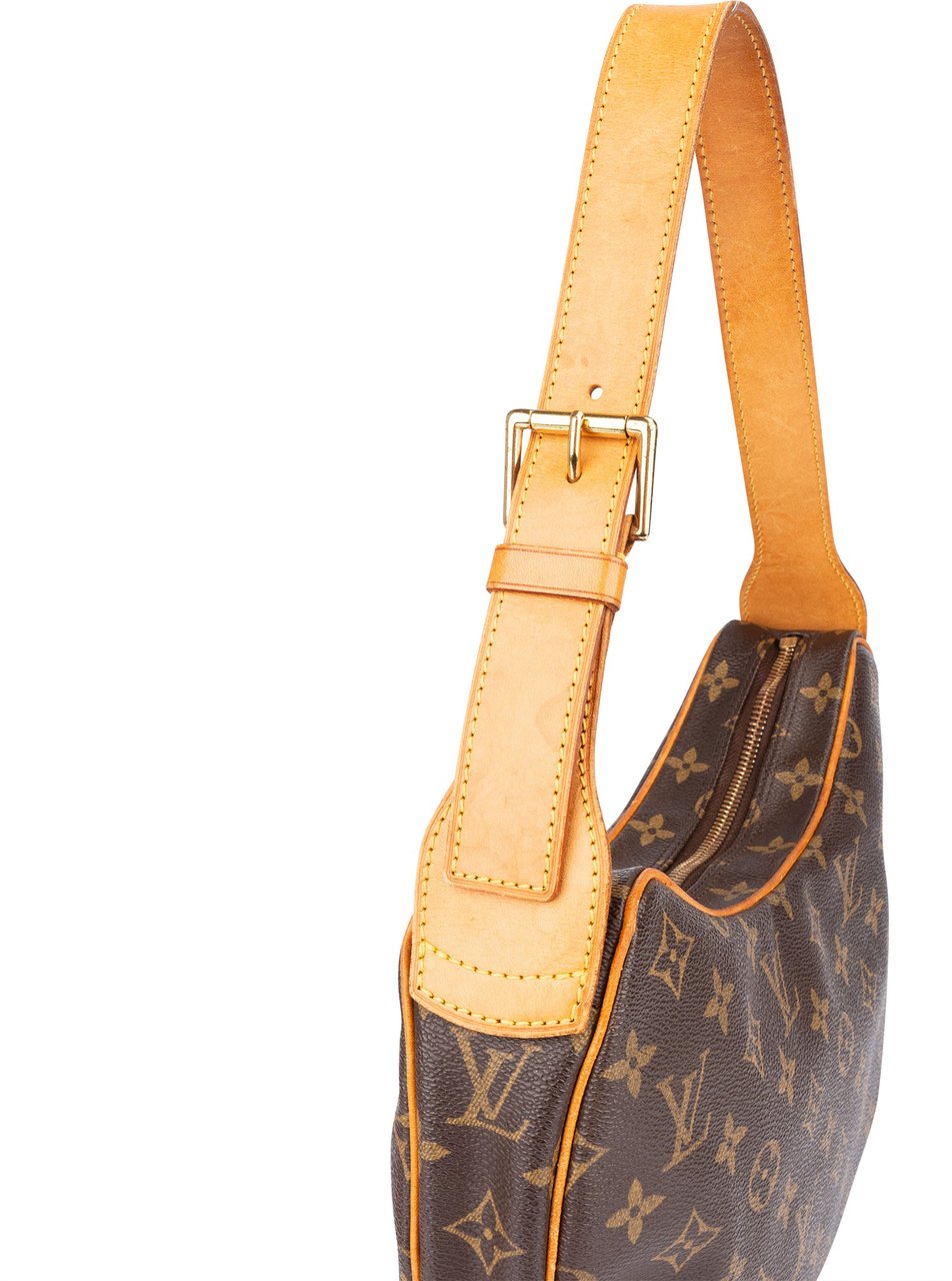 Louis Vuitton Louis Vuitton Canvas Monogram Croissant MM Shoulder Bag Bruin