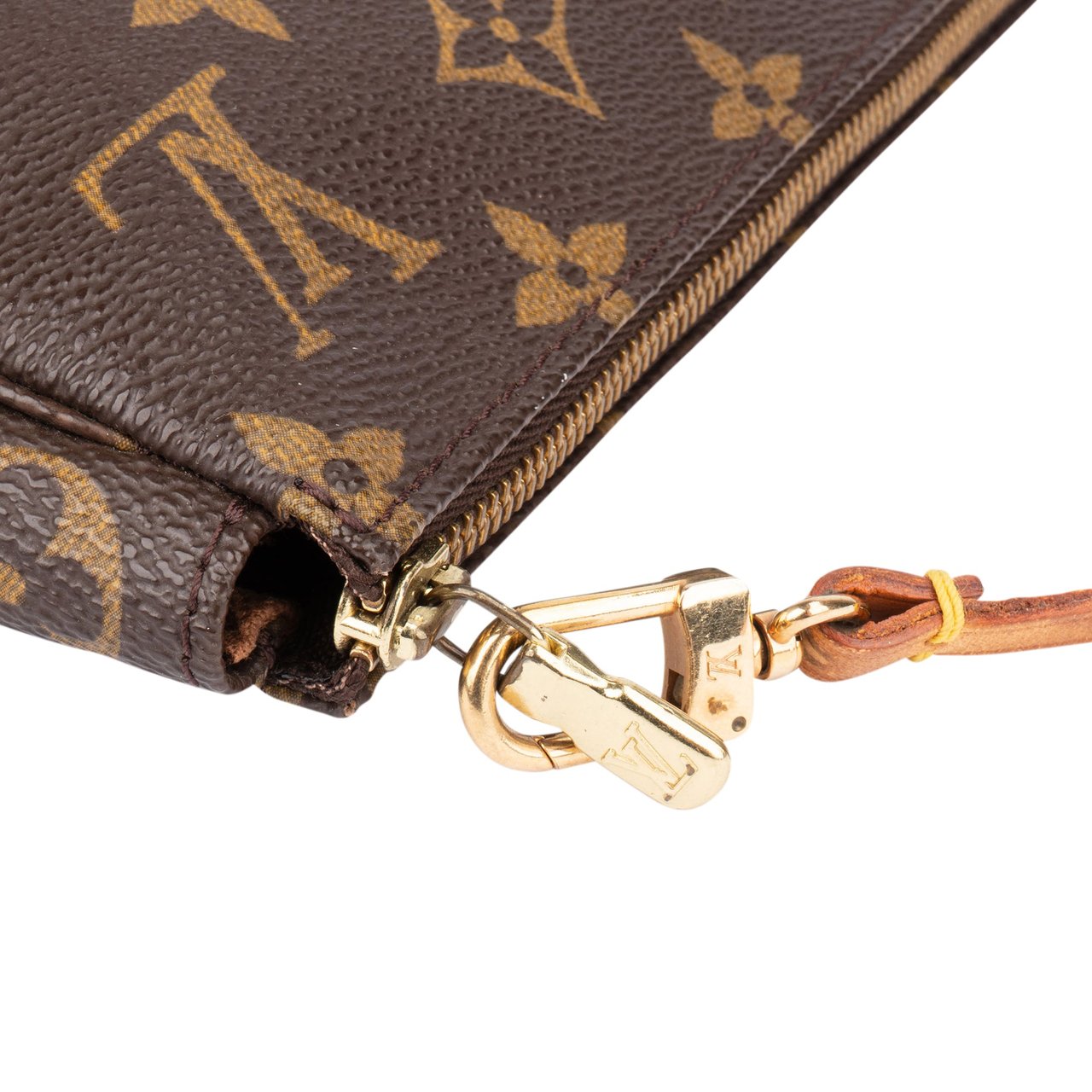 Louis Vuitton Louis Vuitton Canvas Monogram Pochette Accessire Handbag Bruin