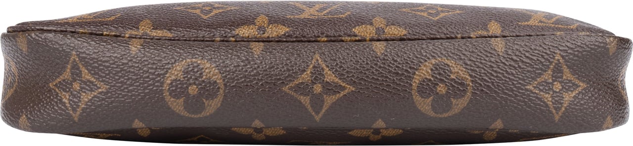 Louis Vuitton Louis Vuitton Canvas Monogram Pochette Accessoire Handbag Bruin