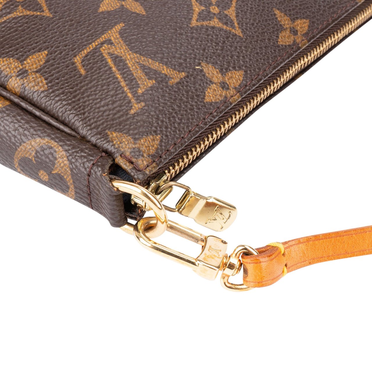 Louis Vuitton Louis Vuitton Canvas Monogram Pochette Accessoire Handbag Bruin