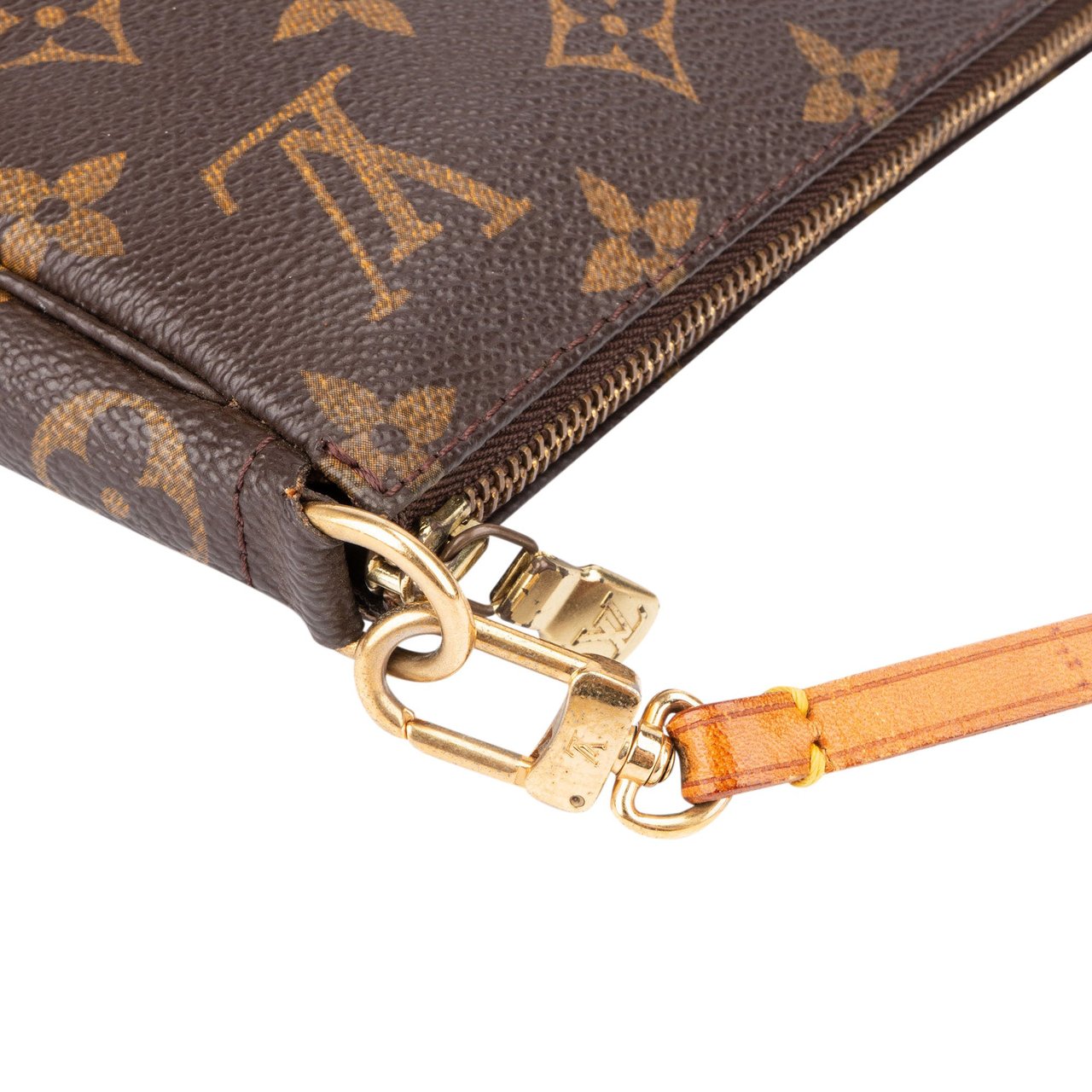 Louis Vuitton Louis Vuitton Canvas Monogram Pochette Accessoire Handbag Bruin