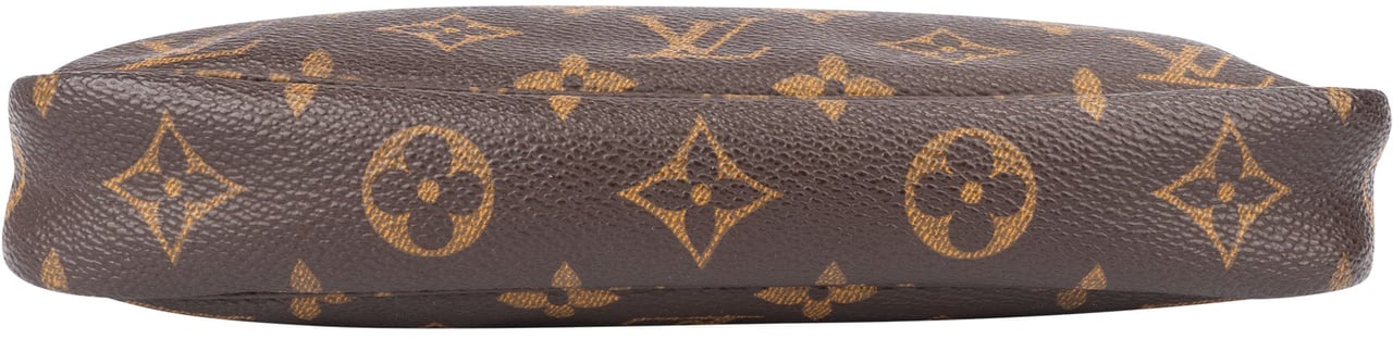 Louis Vuitton Louis Vuitton Canvas Monogram Pochette Accessoire Handbag Bruin