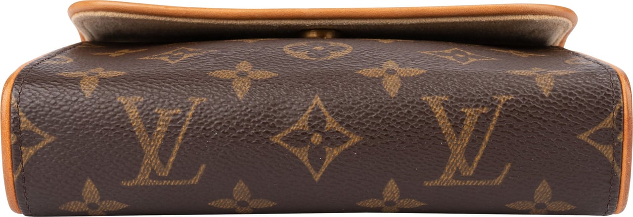 Louis Vuitton Louis Vuitton Canvas Monogram Pochette Florentine Crossbody Bag Bruin