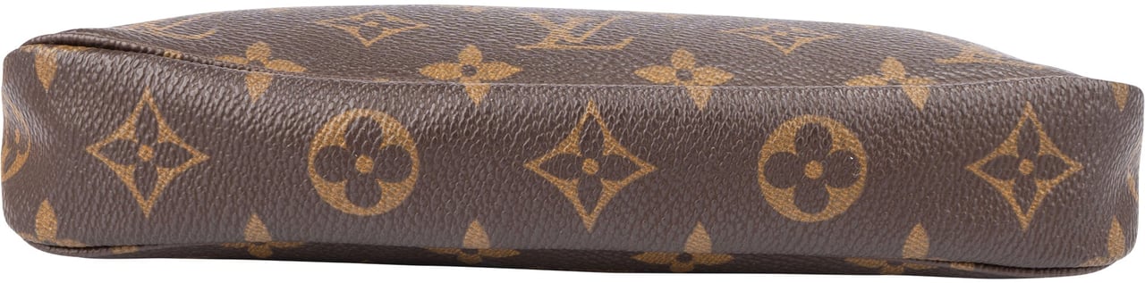 Louis Vuitton Louis Vuitton Canvas Monogram Pochette Accessoire Handbag Bruin