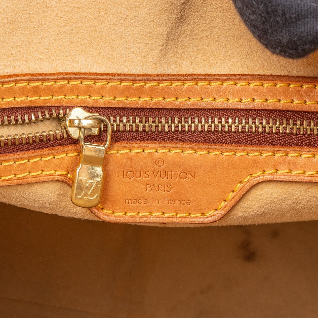 Louis Vuitton Louis Vuitton Canvas Monogram Looping GM Shoulder Bag Bruin