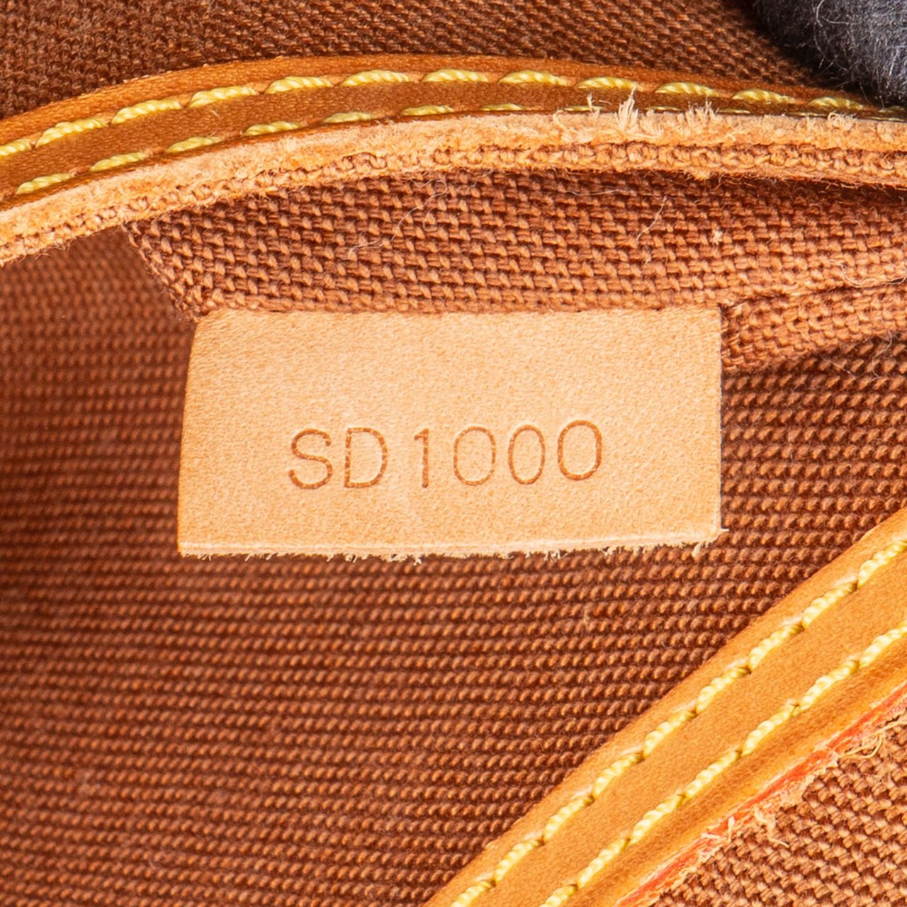 Louis Vuitton Louis Vuitton Canvas Monogram Alma PM Handbag Bruin