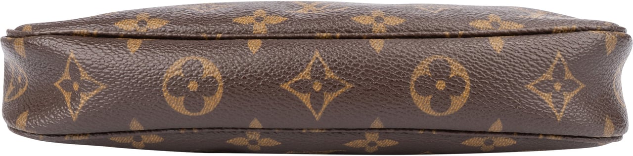 Louis Vuitton Louis Vuitton Canvas Monogram Pochette Accessoire Handbag Bruin