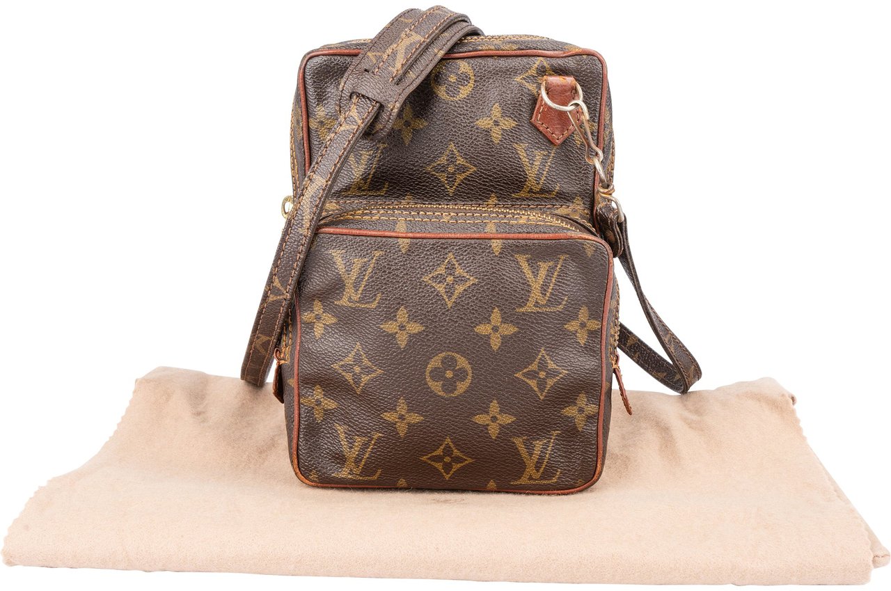 Louis Vuitton Louis Vuitton Canvas Monogram Amazone Crossbody Bag Bruin