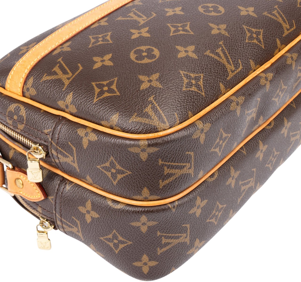 Louis Vuitton Louis Vuitton Canvas Monogram Reporter PM Crossbody Bag Bruin