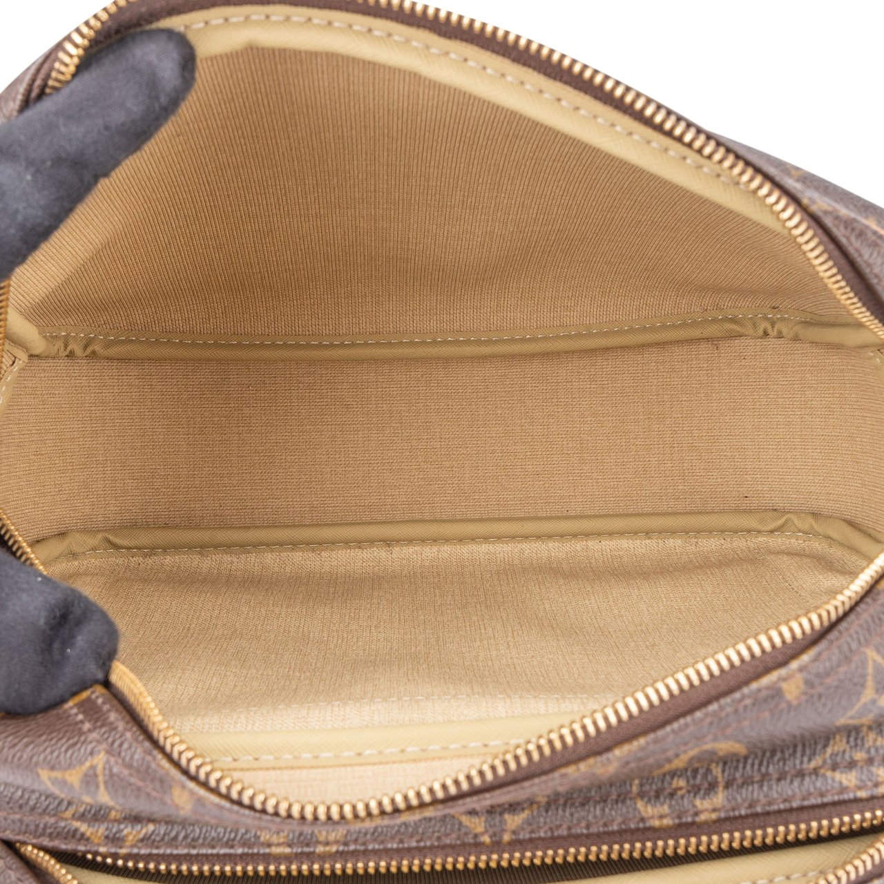 Louis Vuitton Louis Vuitton Canvas Monogram Reporter PM Crossbody Bag Bruin
