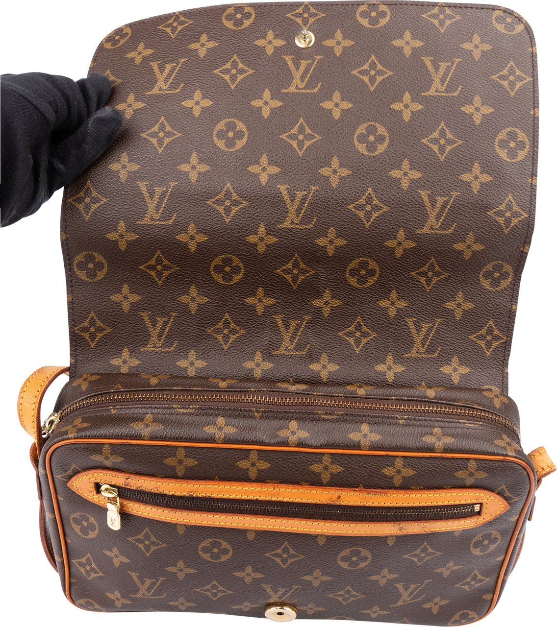 Louis Vuitton Louis Vuitton Canvas Monogram Saint Germain GM Crossbody Bag Bruin