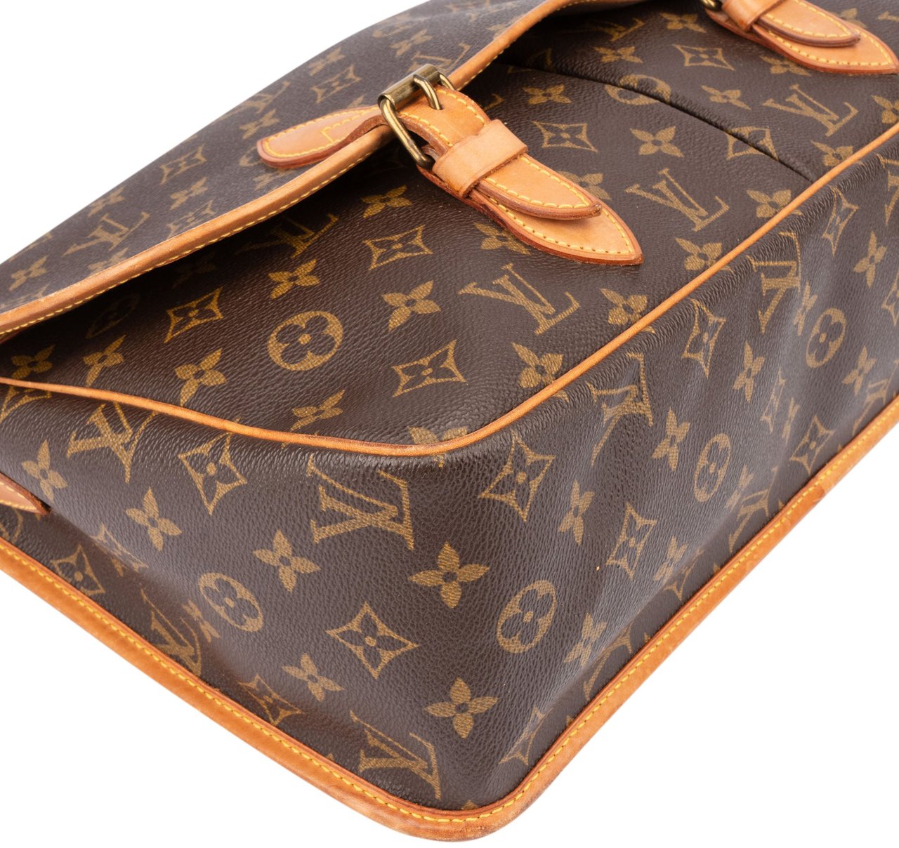 Louis Vuitton Louis Vuitton Canvas Monogram Gibeciere Crossbody Bag Bruin