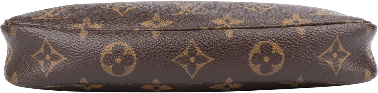 Louis Vuitton Louis Vuitton Canvas Monogram Pochette Accessoire Handbag Bruin